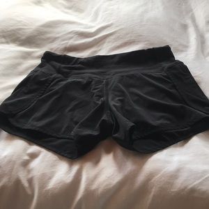 Black run time shorts